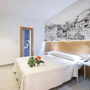 2* Konukevi Atenas
